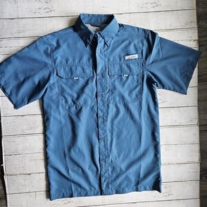 Blue Habit Fishing Style Button Up‎ Size Small